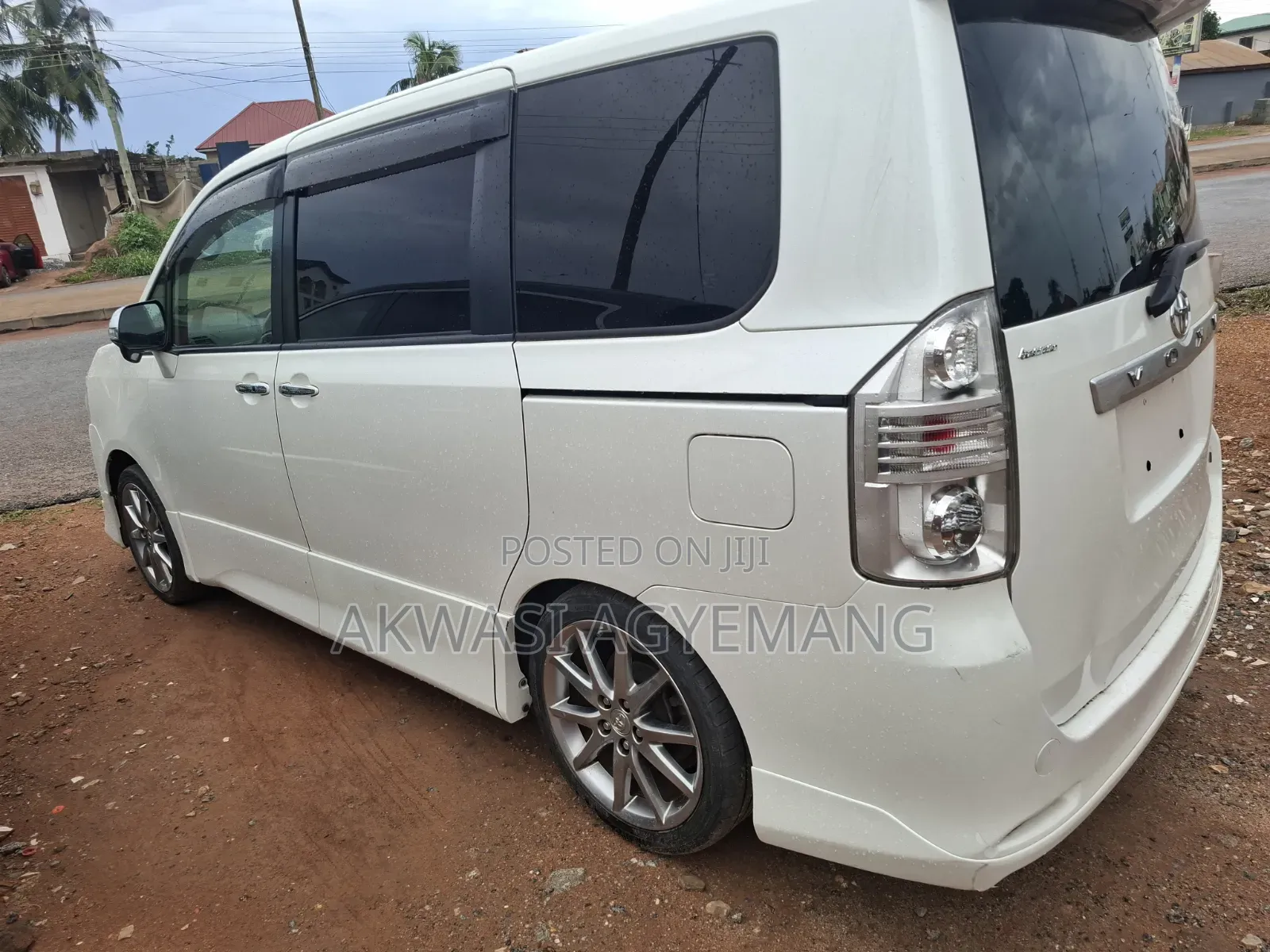 Toyota Voxy 2012 White
