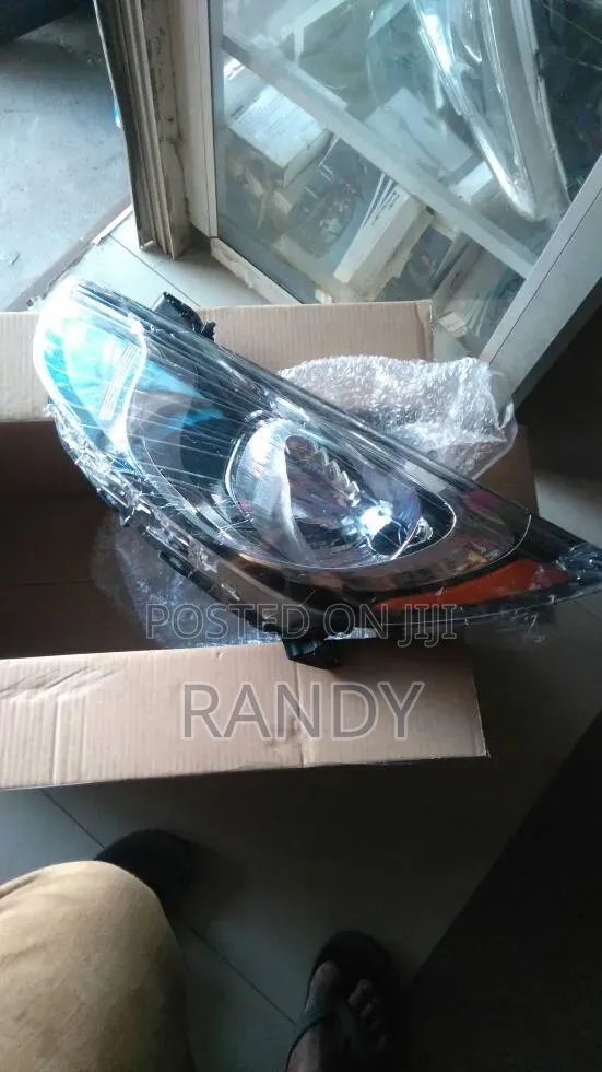 Hyundai Accent 2012 Headlight Bumper Windscreen Tail Light