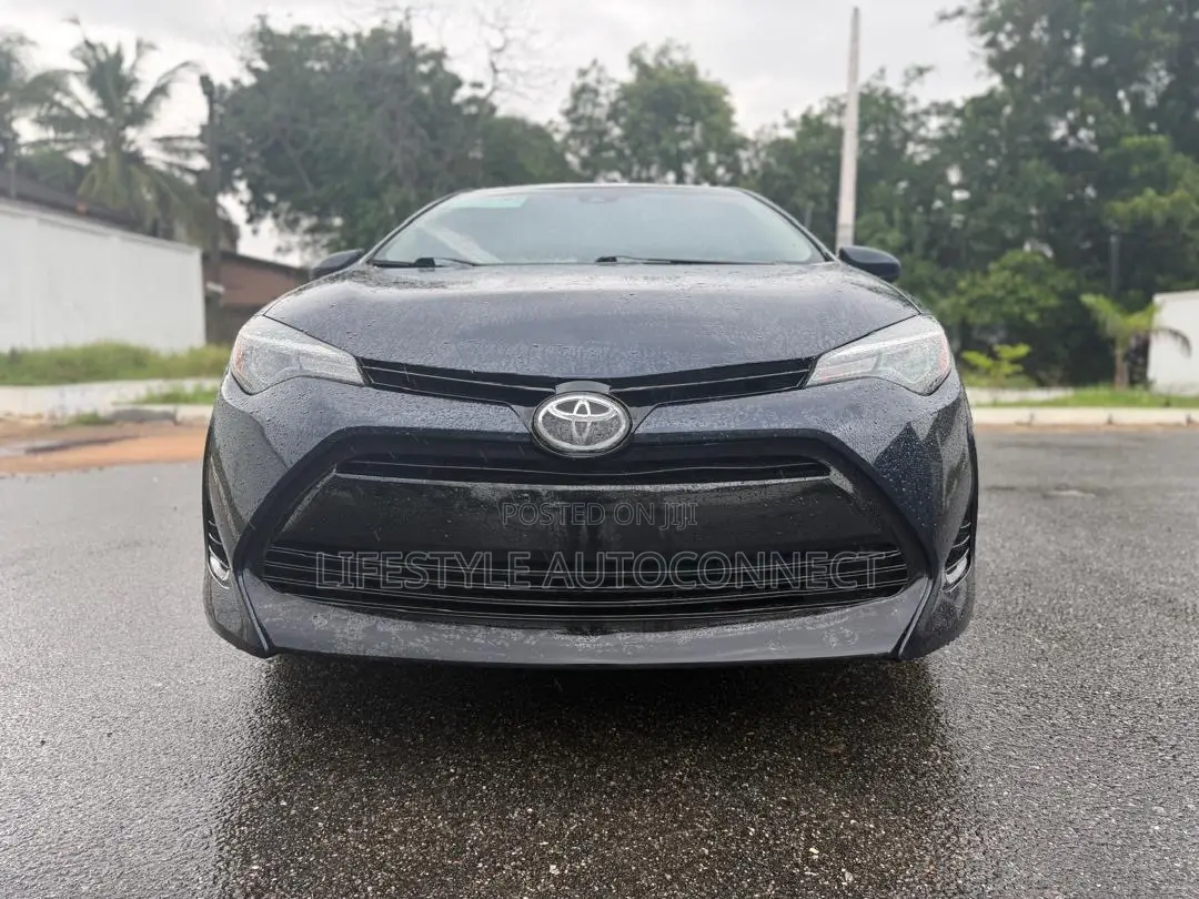 Toyota Corolla LE ECO 4dr Sedan (1.8L 4cyl CVT) 2017 White