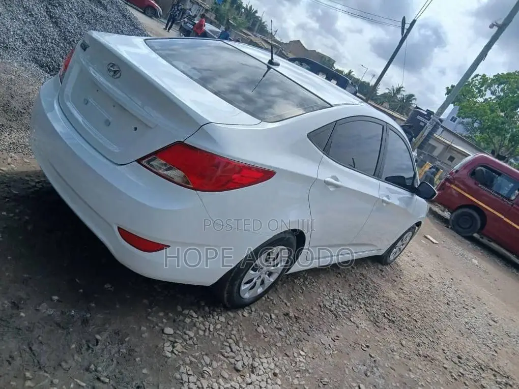 Hyundai Accent SE Sedan 2017 Black