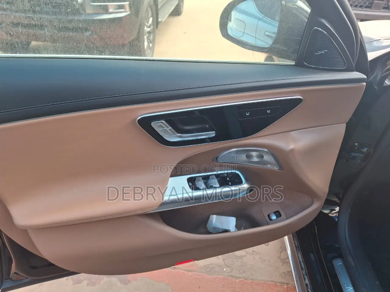 New Mercedes-Benz E300 2025 Black