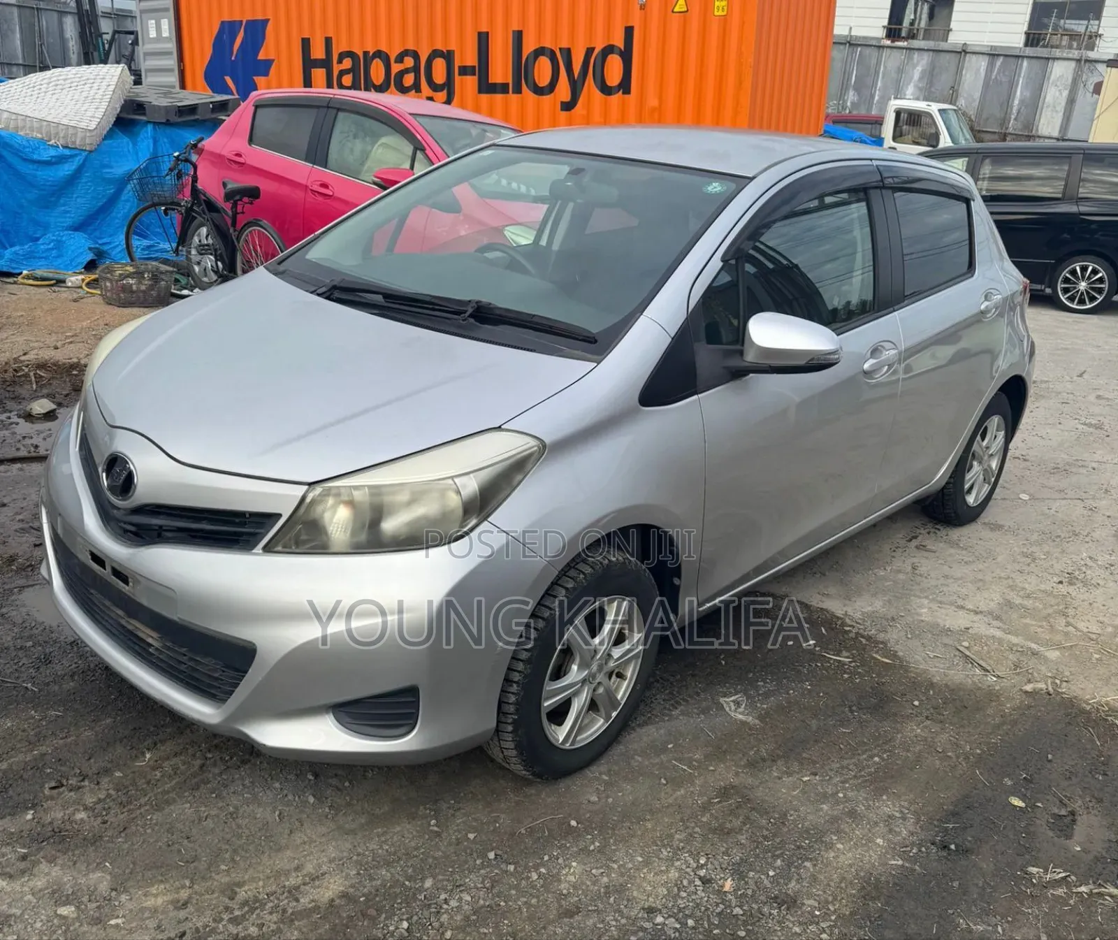 Toyota Vitz 2012 Silver