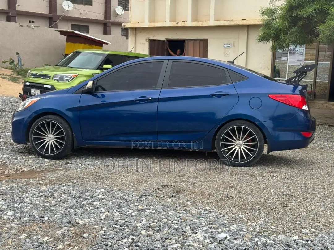 Hyundai Accent SE Sedan 2016 Blue
