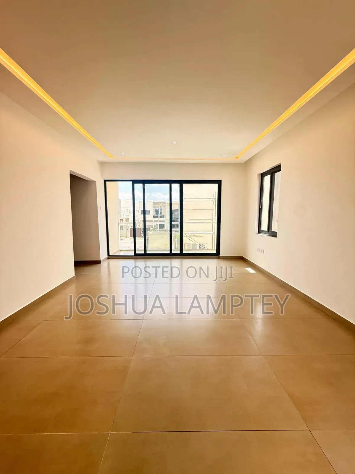 4bdrm Townhouse / Terrace in East Legon A&C Mall for rent