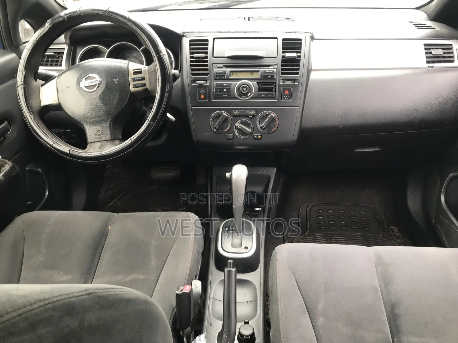 Nissan Versa 2010 Blue