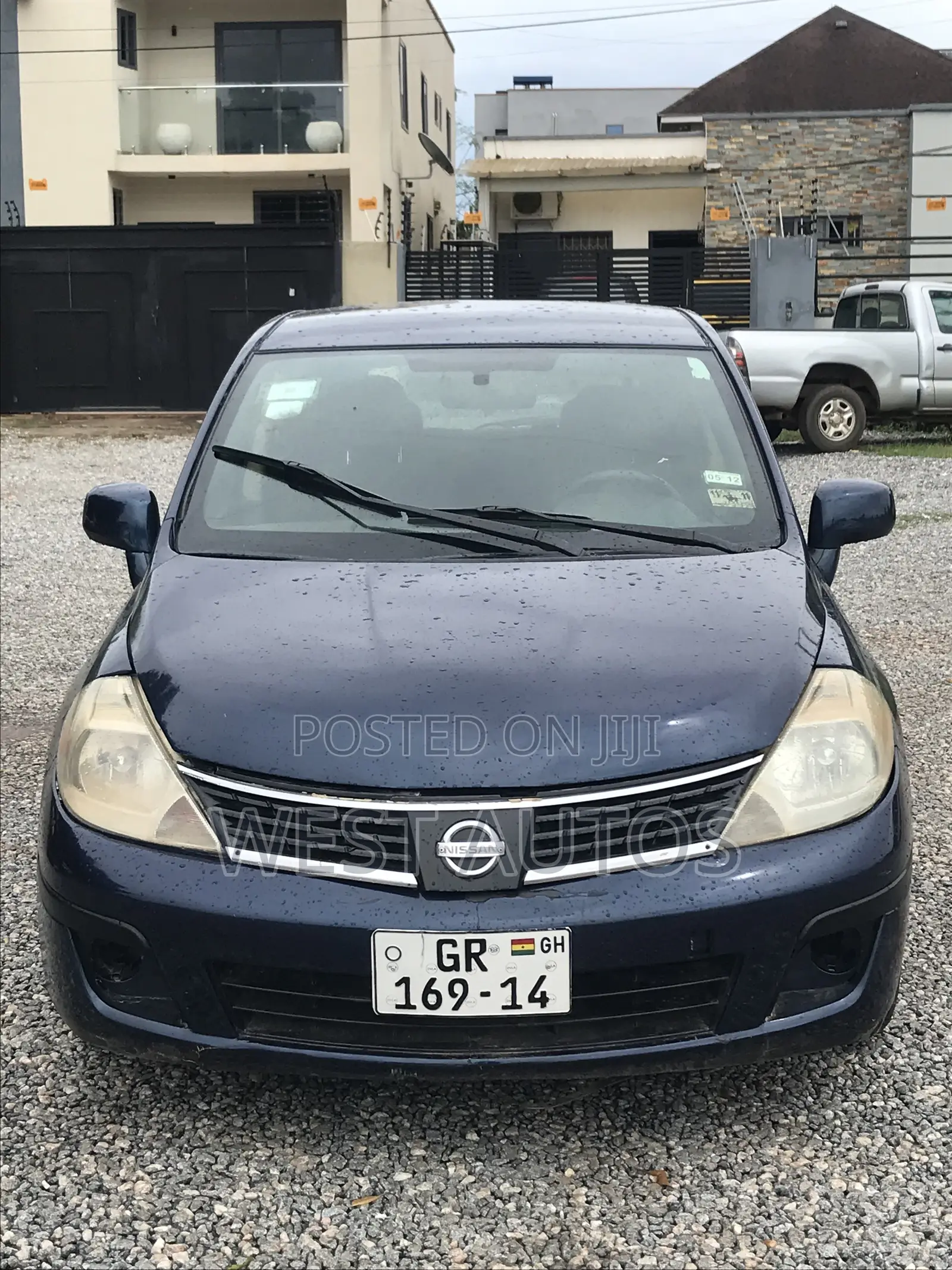 Nissan Versa 2010 Blue