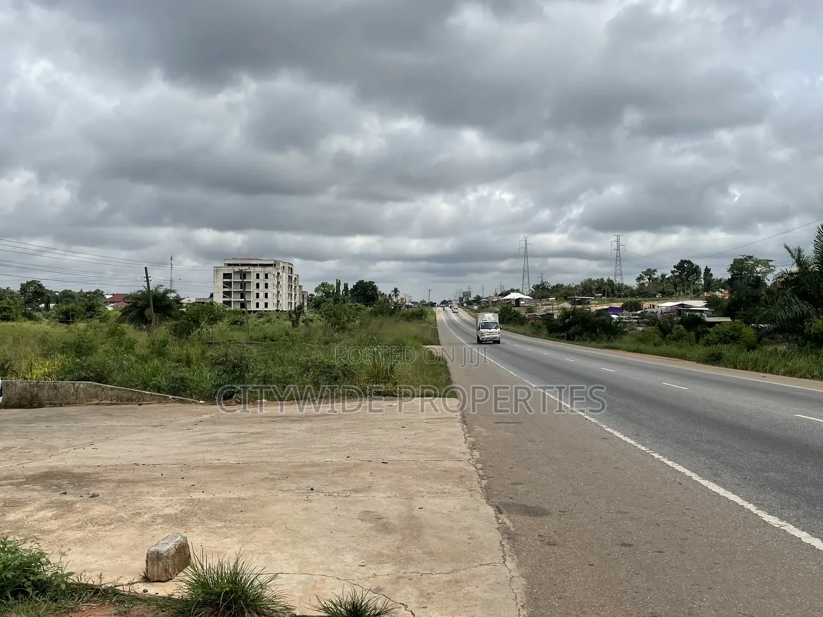 Accra-Kumasi Hwy Roadside Commercial Land for Sale at Ejisu, Kumasi