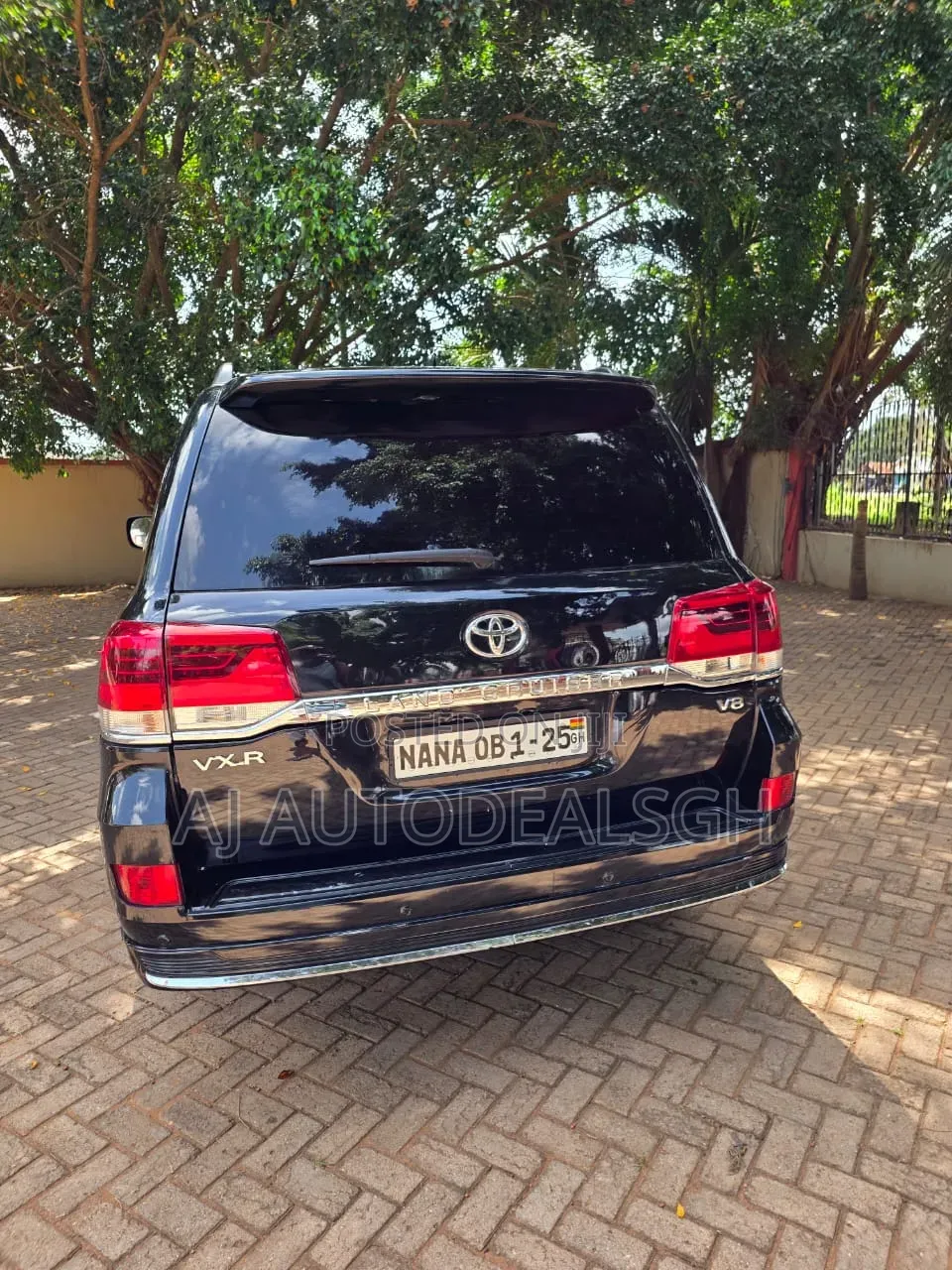 Toyota Land Cruiser 4.5 V8 VXR 2013 Black