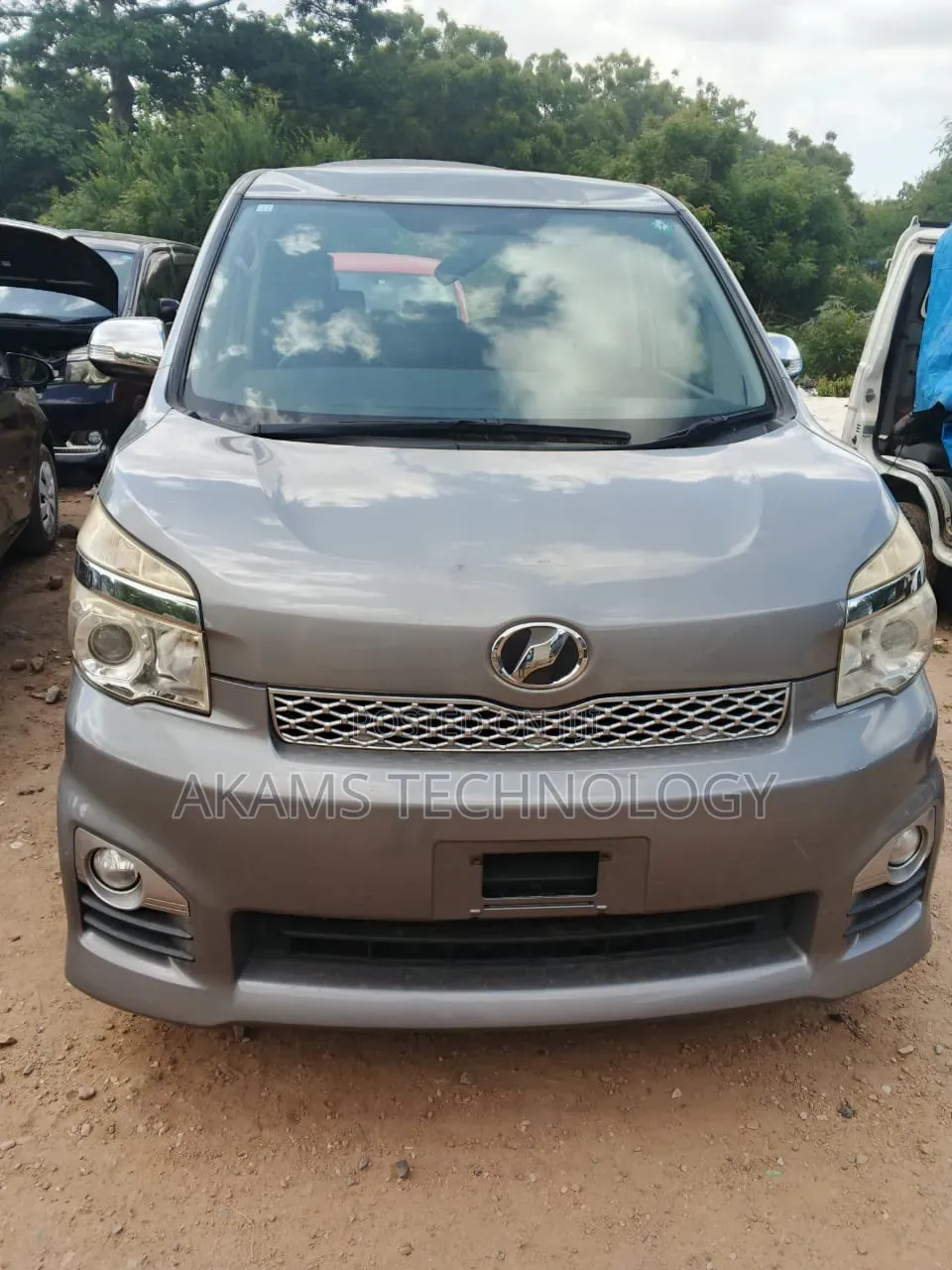 Toyota Voxy 2013 Gray