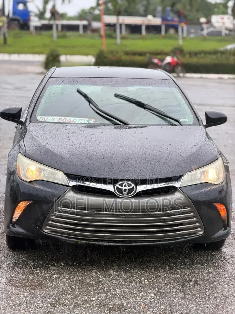 Toyota Camry LE 4dr Sedan (2.5L 4cyl 6A) 2017 Gray