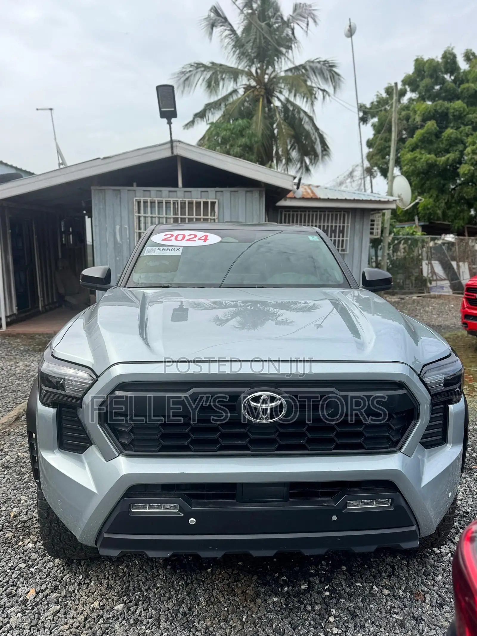 Toyota Tacoma 2024 Silver