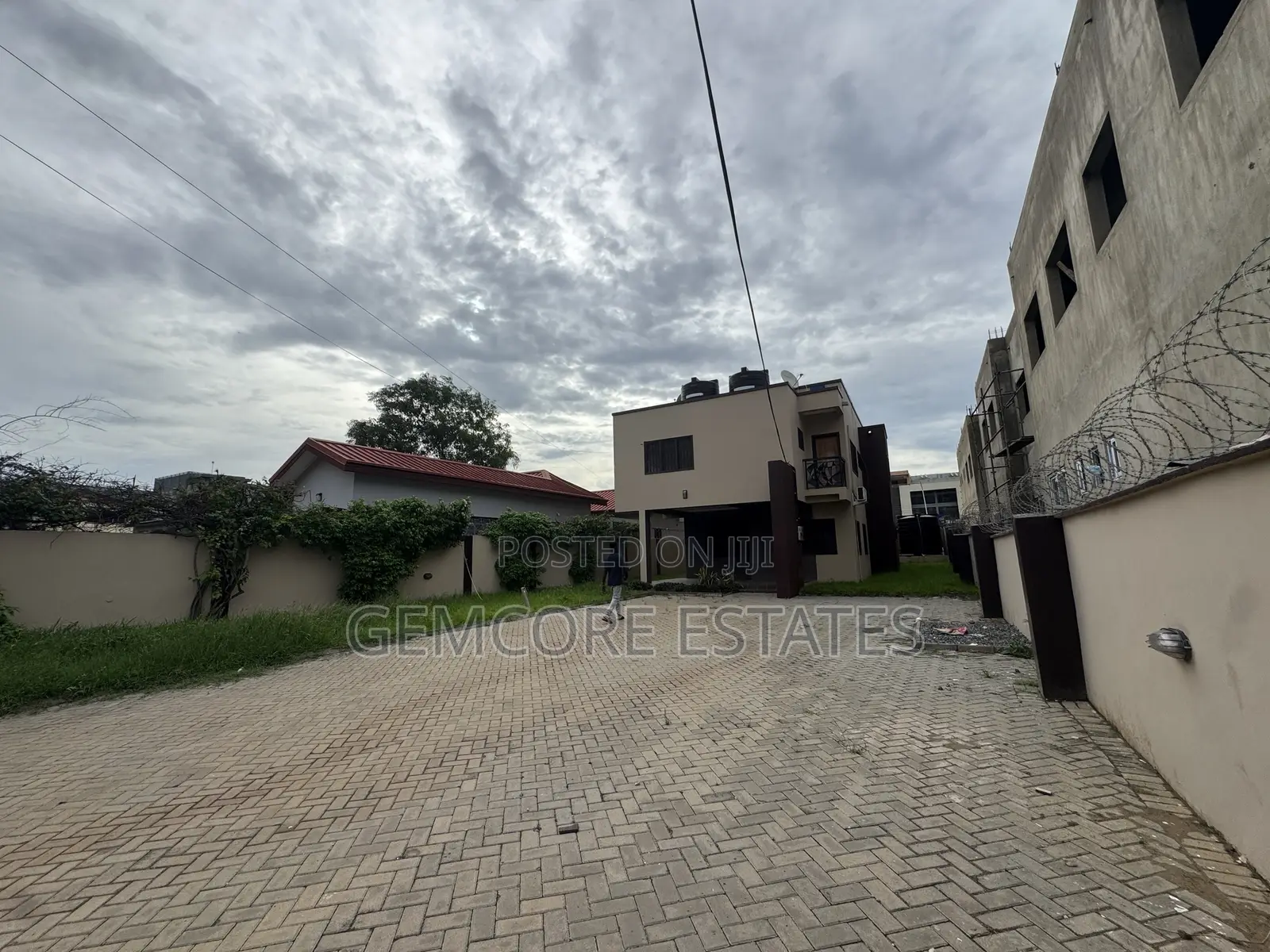 4bdrm House in Adjiringanor, Adjiriganor for rent