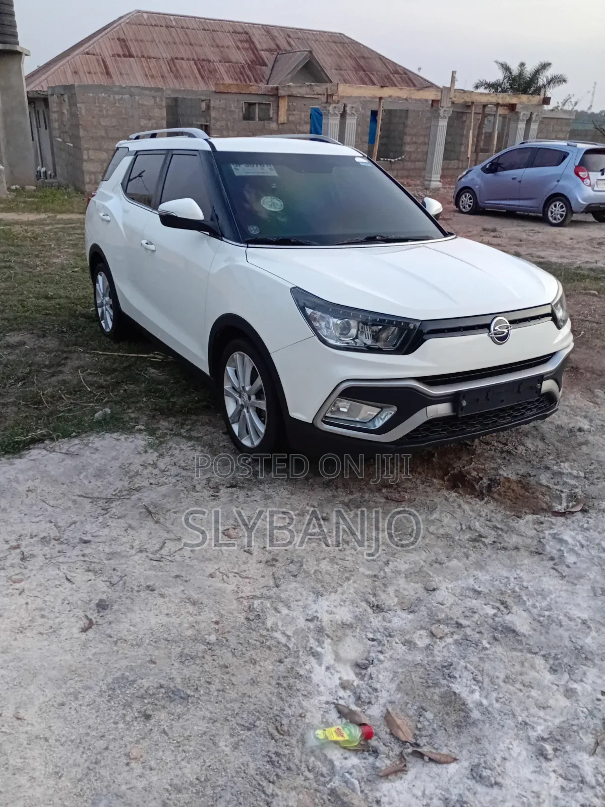 SsangYong Rodius 2017 White