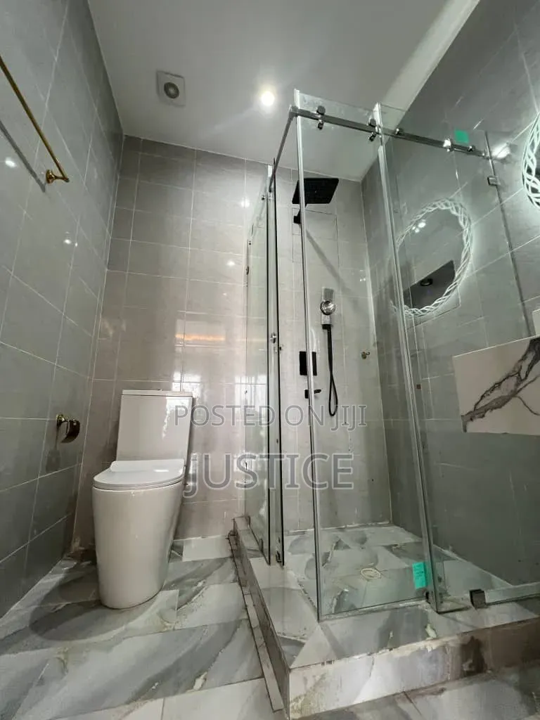 2bdrm House in Ashaley Botwe, School Junction for rent