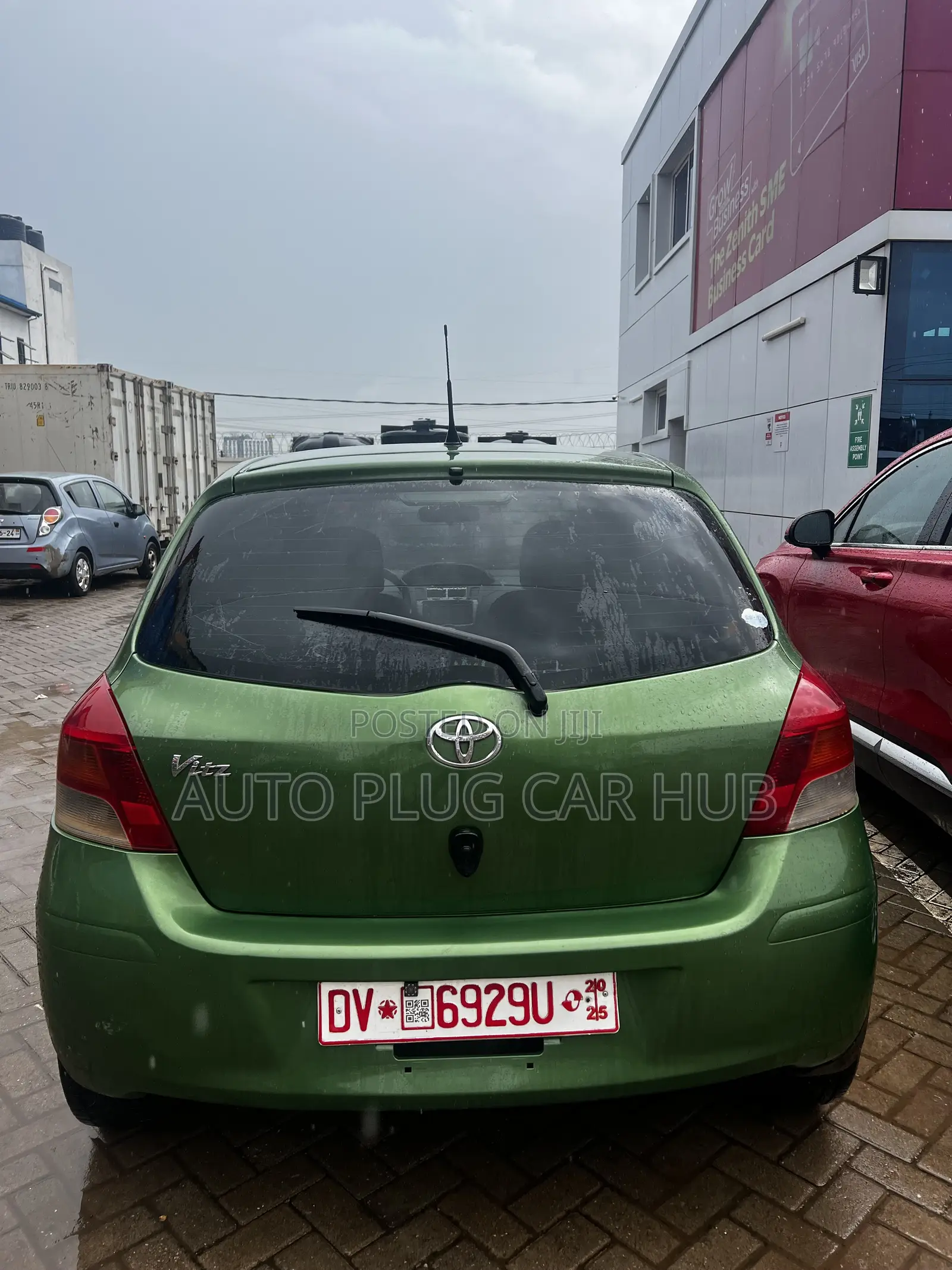 Toyota Vitz 2010 Green