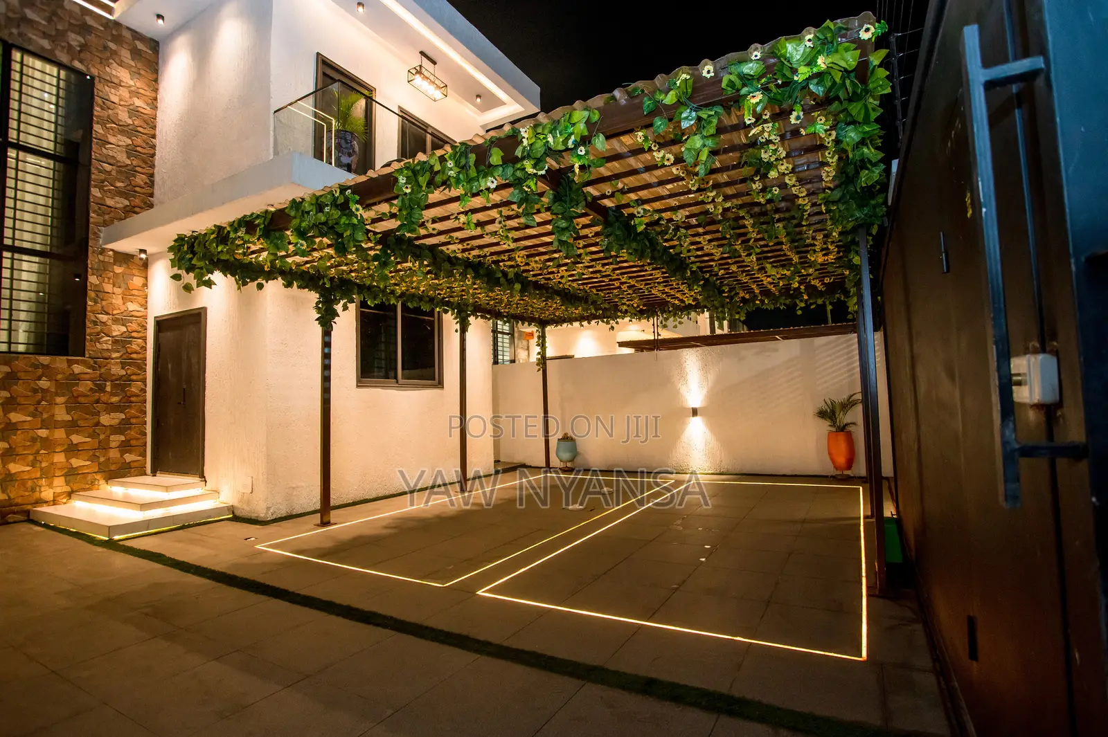 4bdrm House in Bn Estate, Spintex for sale