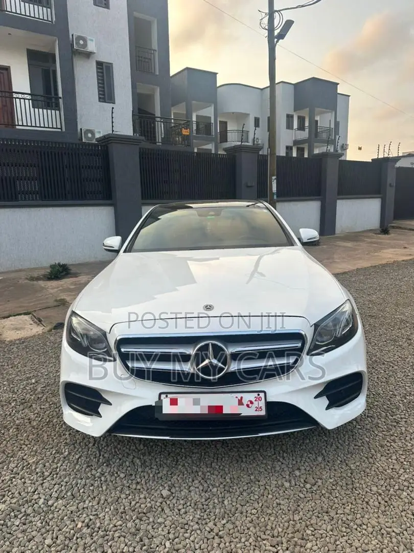 Mercedes-Benz E300 2019 White