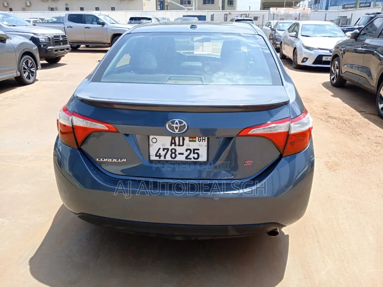 Toyota Corolla S 4dr Sedan (1.8L 4cyl CVT) 2015 Gray