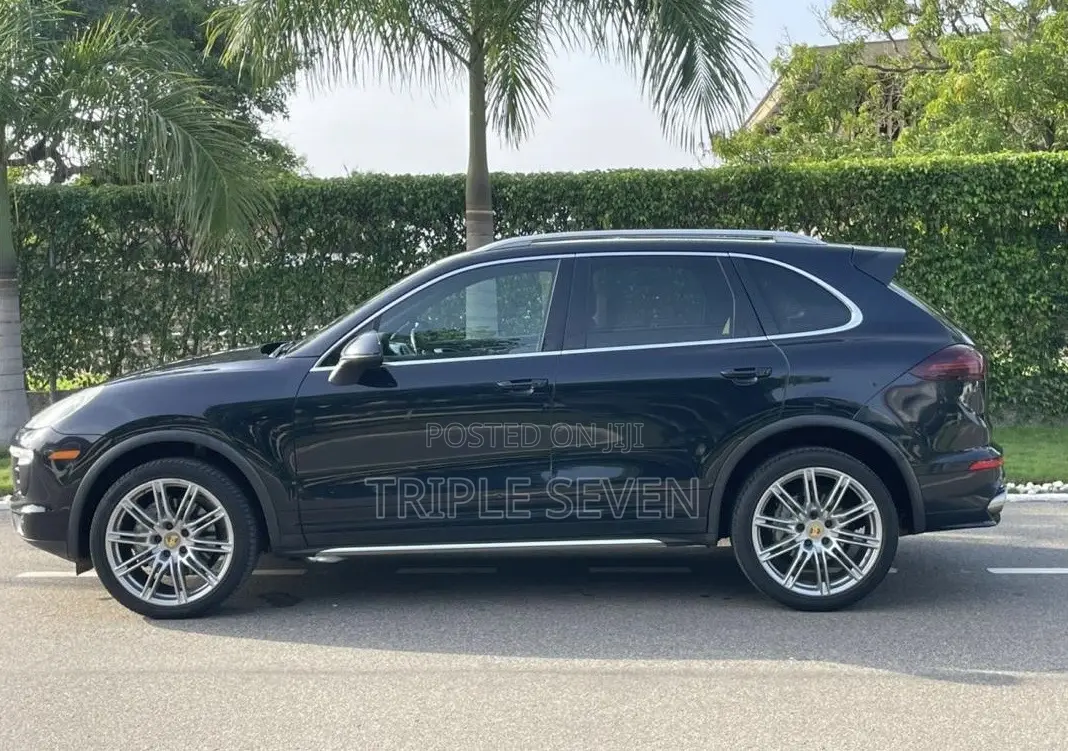Porsche Cayenne S AWD 2018 Black
