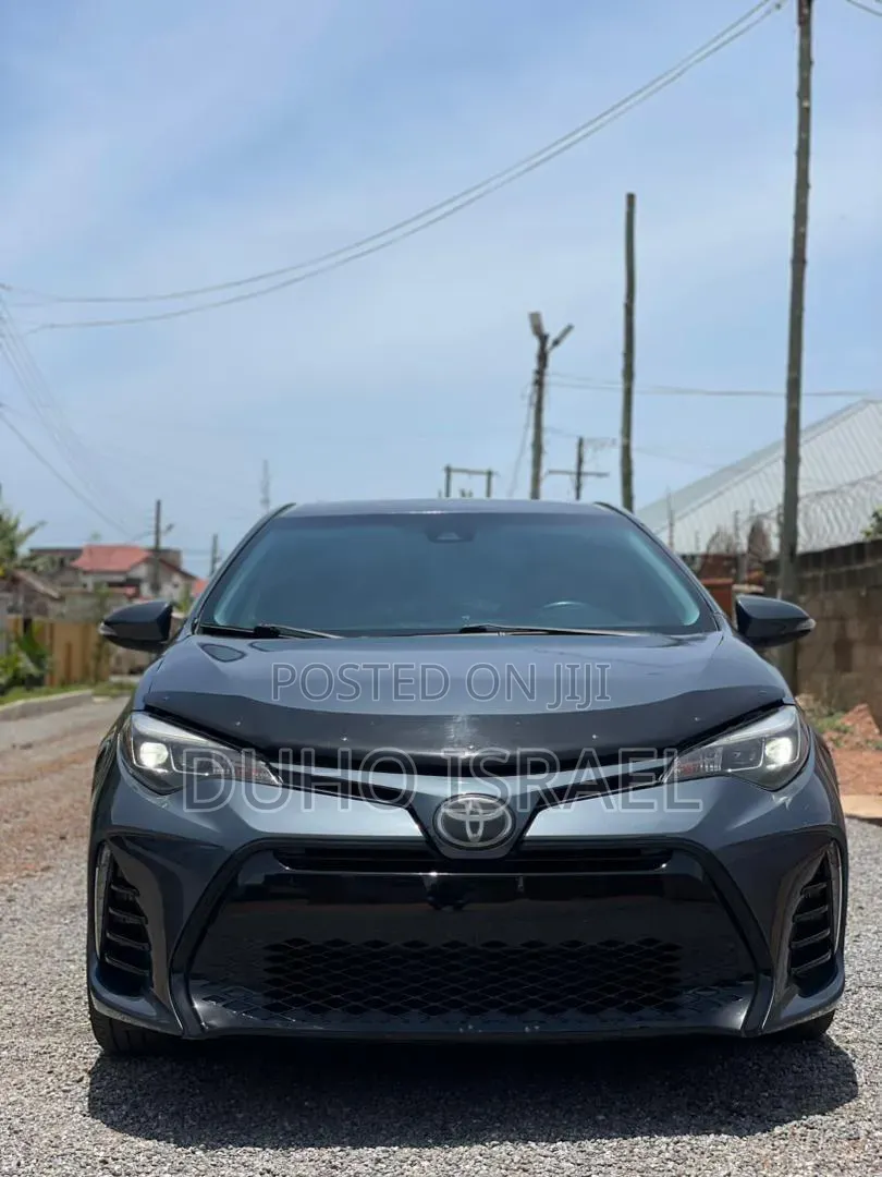 Toyota Corolla SE (1.8L 4cyl 2A) 2018 Gray