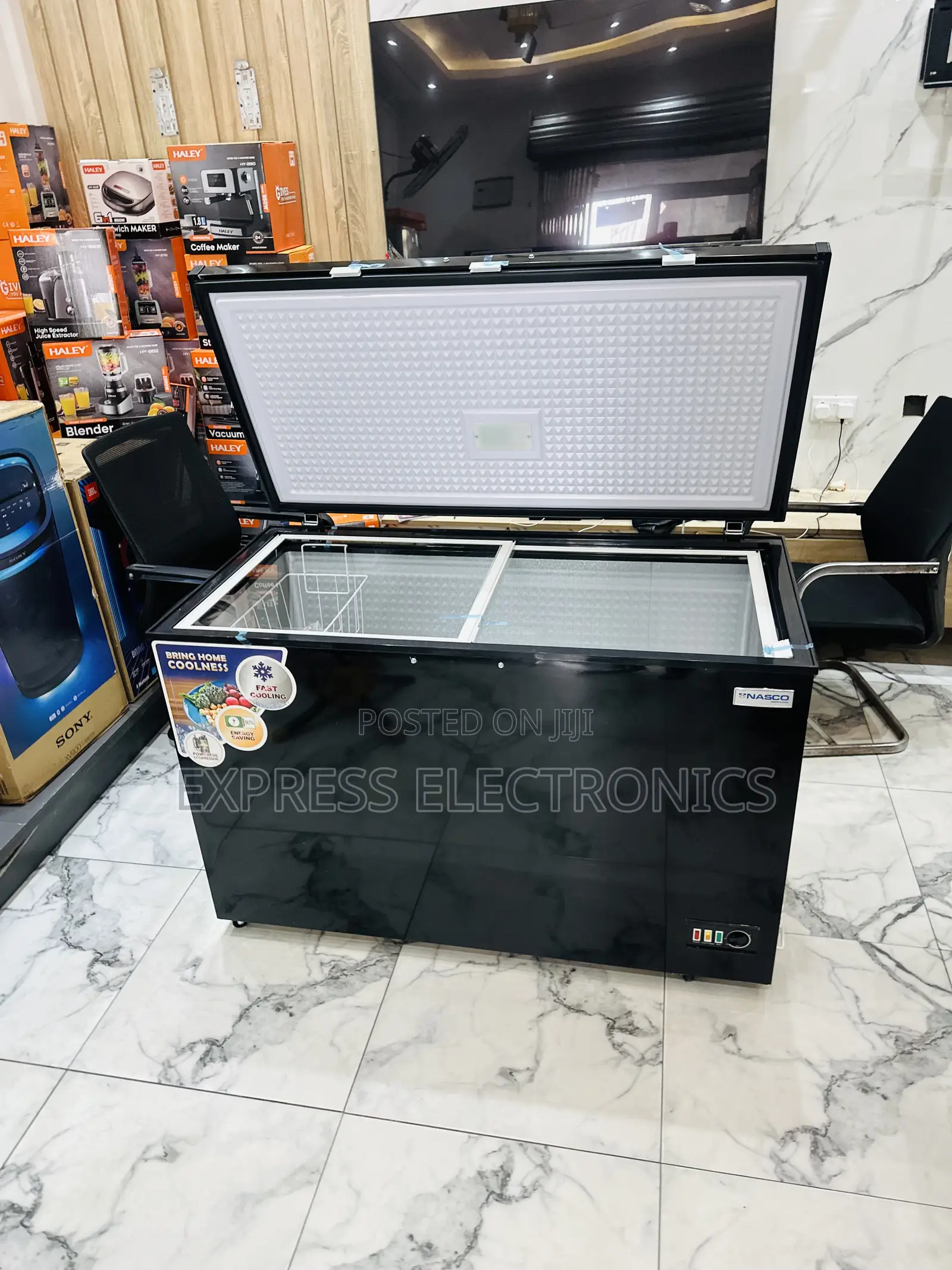 Ultra Modern Sleek Black Chest Freezer Nasco 400l