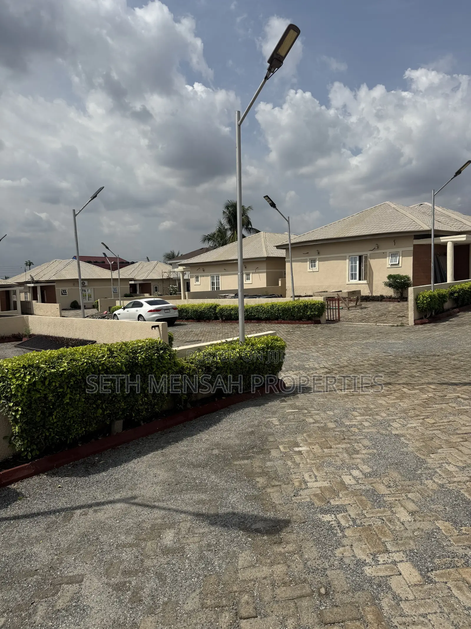 3bdrm House in 3 Bedroom House For, Pillar 2 for sale