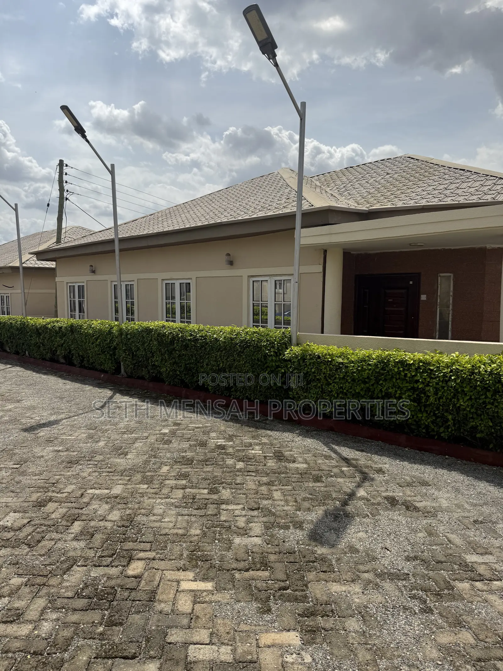 3bdrm House in 3 Bedroom House For, Pillar 2 for sale