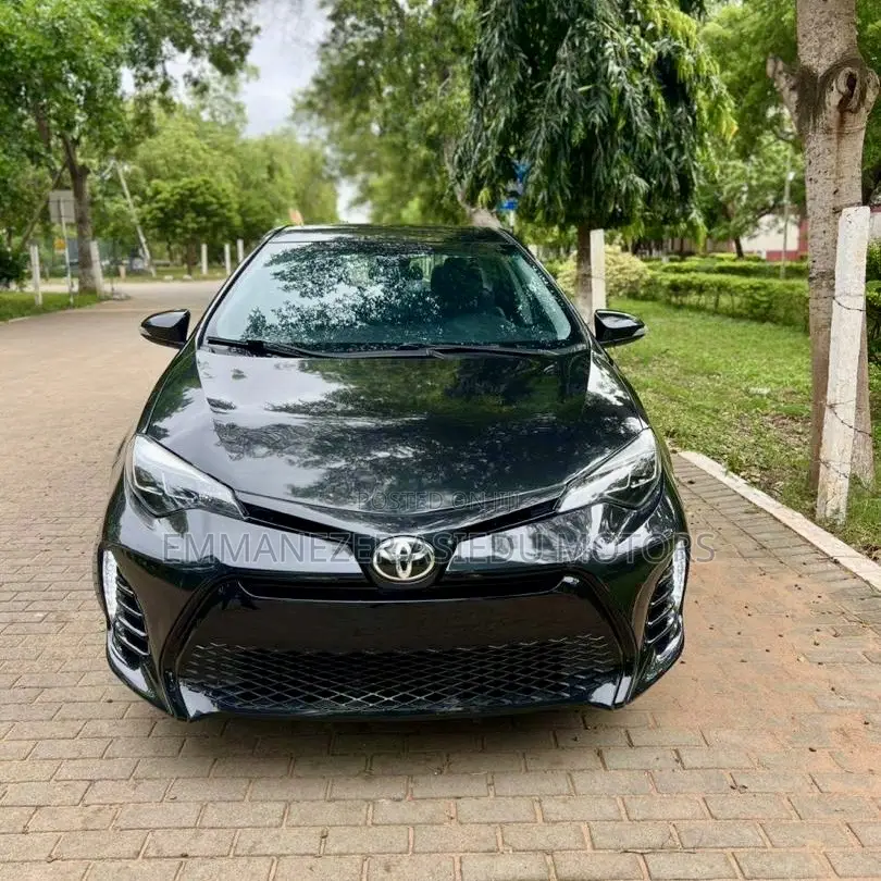 Toyota Corolla SE (1.8L 4cyl 6M) 2019 Black