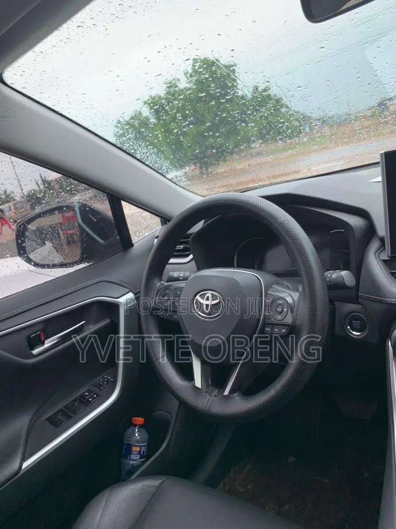 Toyota RAV4 2022 Black