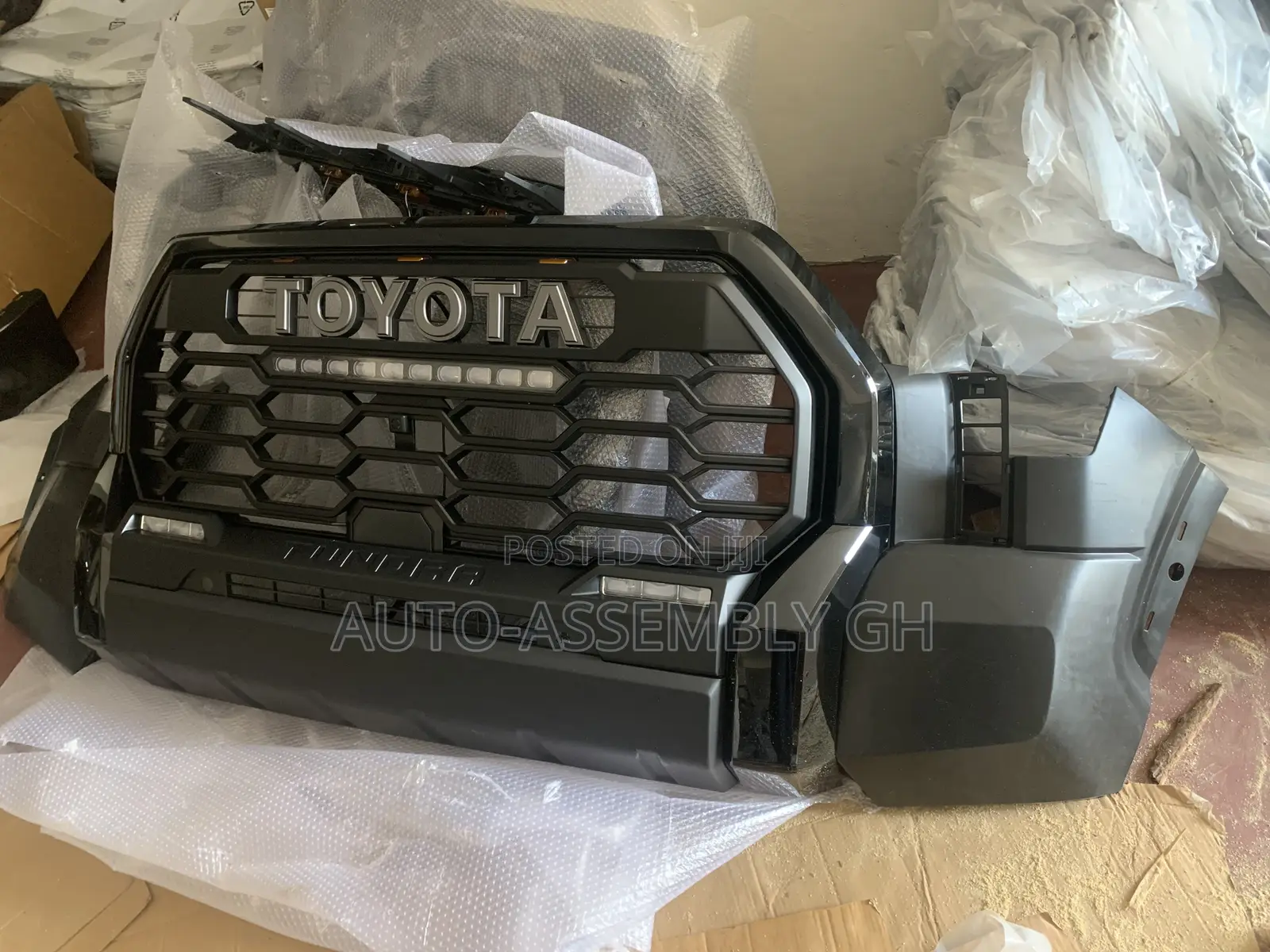 Toyota Tundra 2022,2023,2024,2025 Front Bumper With Led