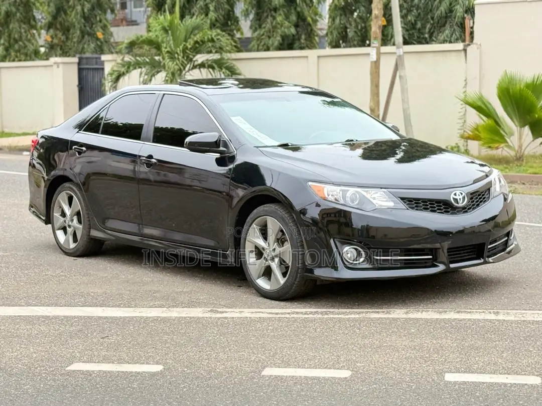 Toyota Camry SE 4dr Sedan (2.5L 4cyl 6A) 2014 Black