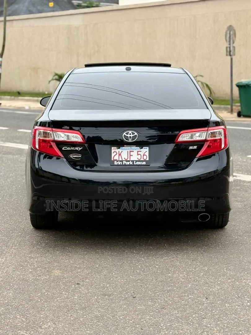 Toyota Camry SE 4dr Sedan (2.5L 4cyl 6A) 2014 Black