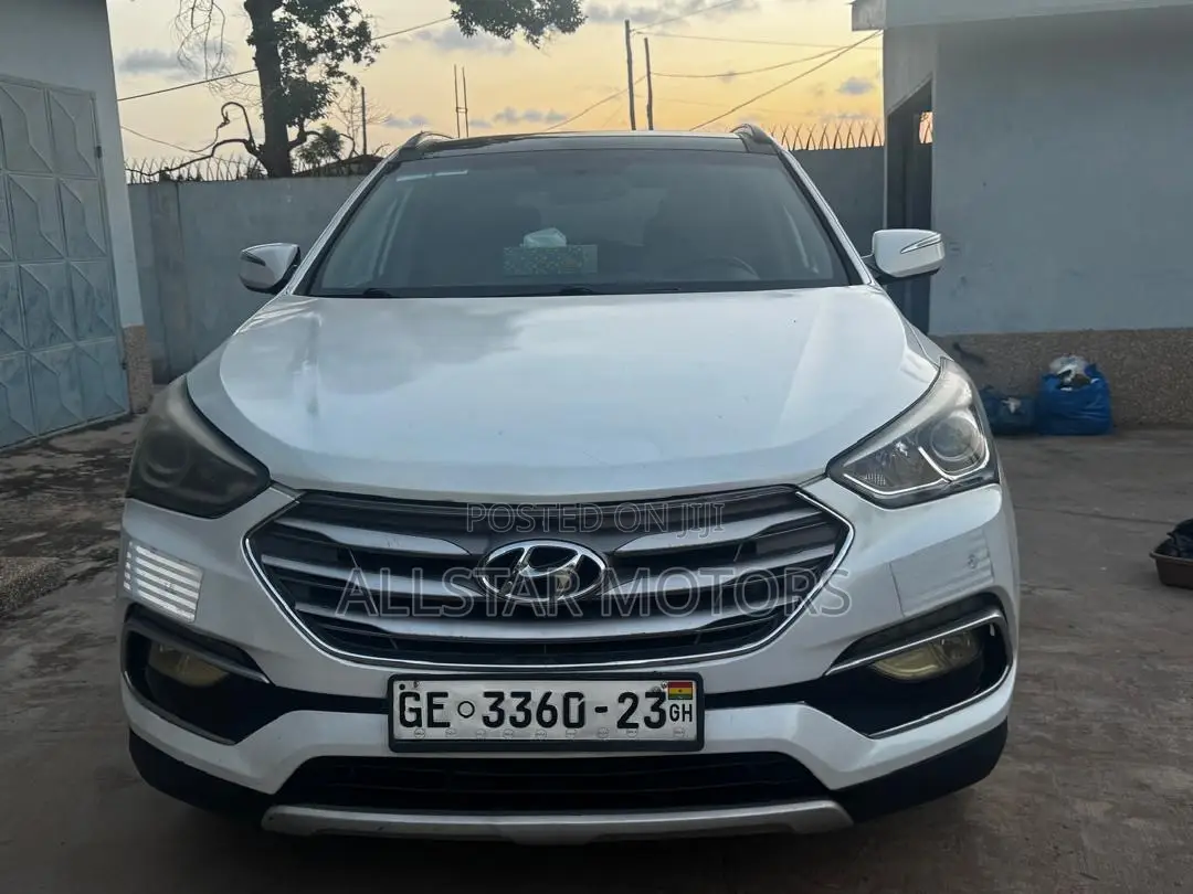 Hyundai Santa Fe Limited Ultimate FWD 2018 White
