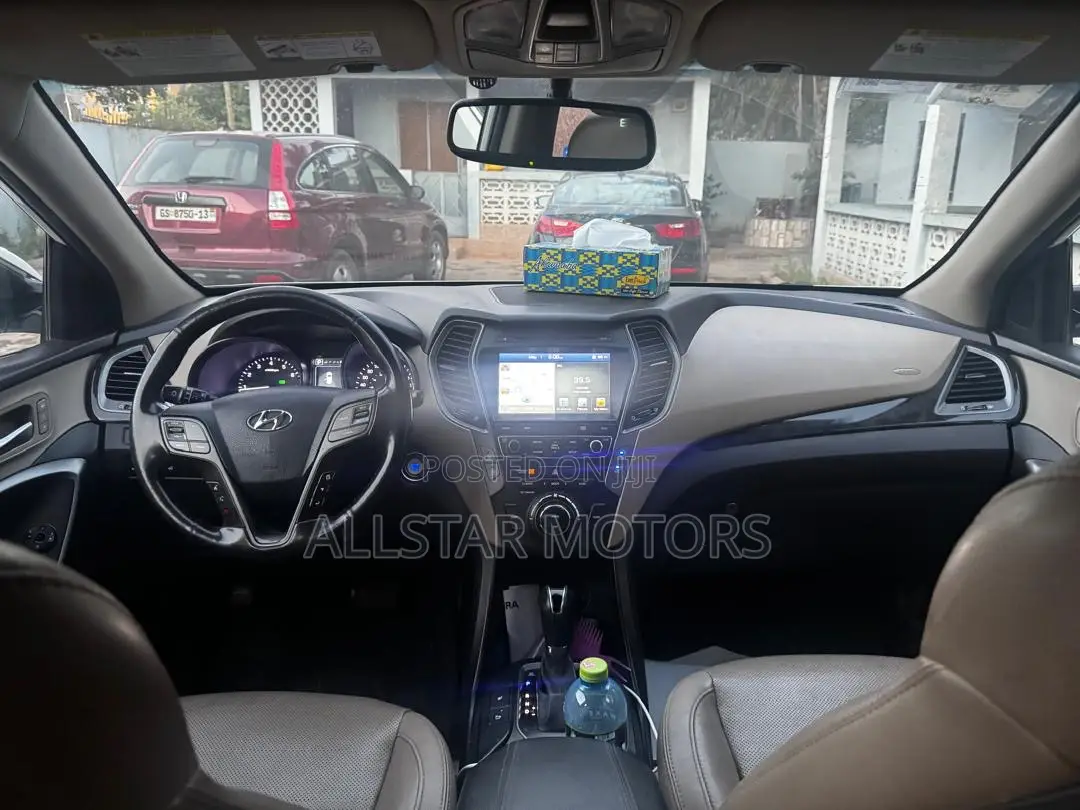 Hyundai Santa Fe Limited Ultimate FWD 2018 White