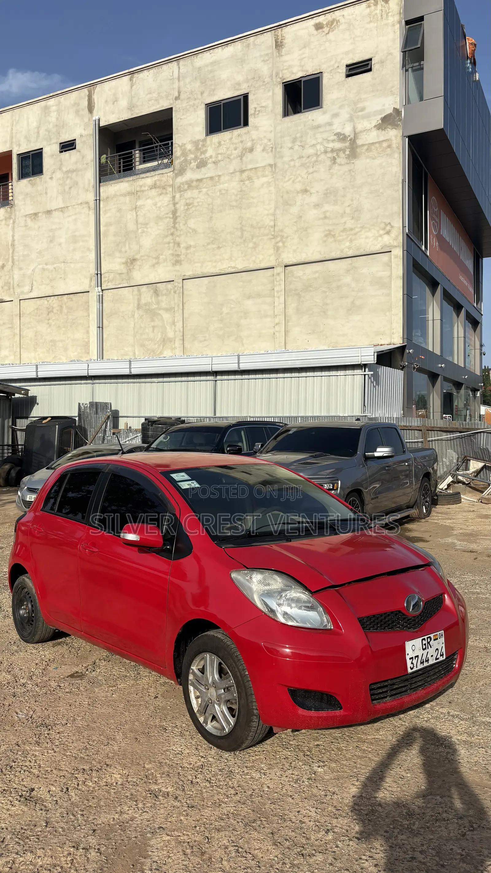 Toyota Vitz 1.5 FWD 5dr 2010 Red