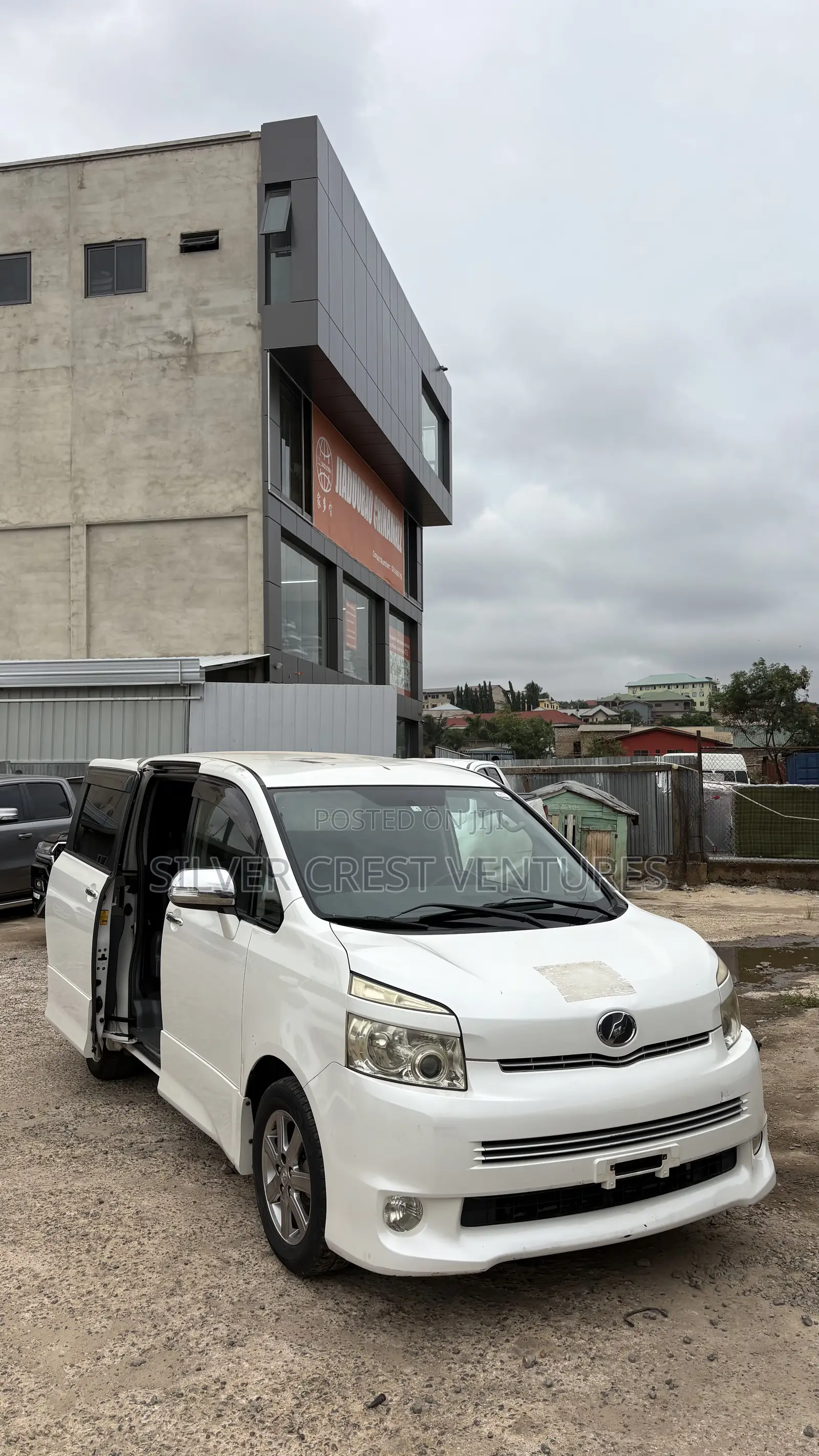 Toyota Voxy 2012 White