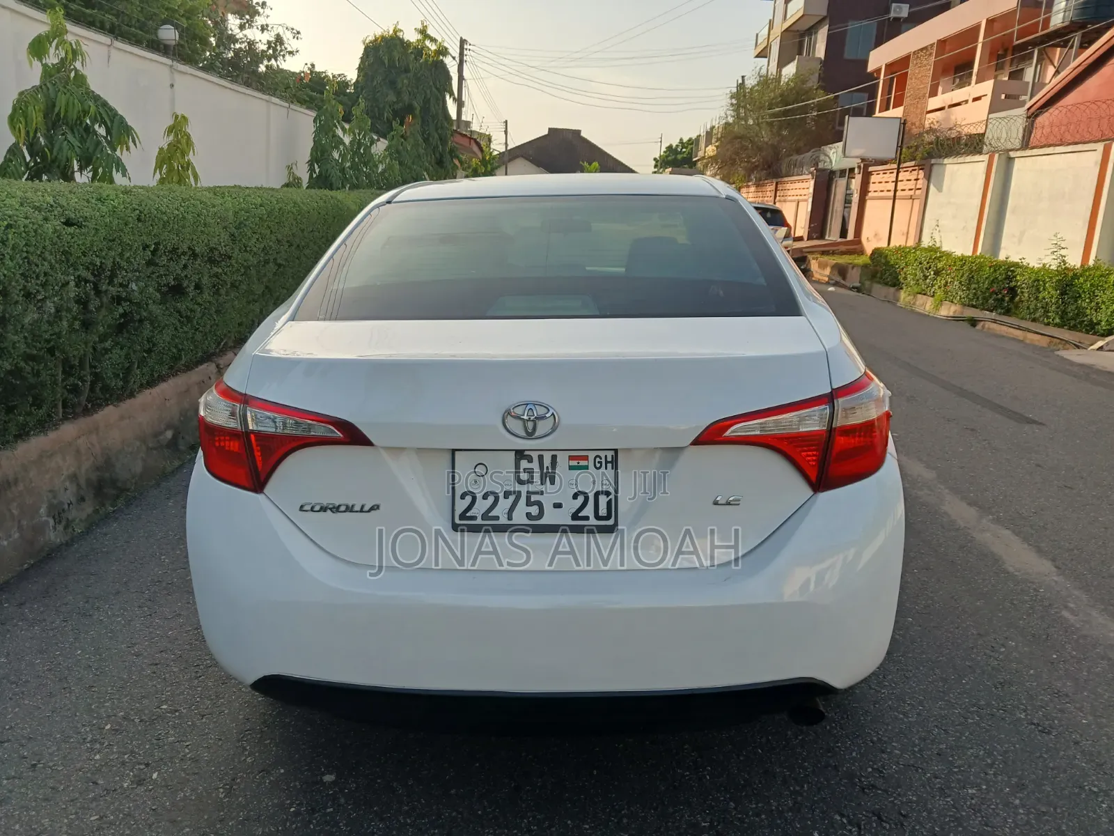 Toyota Corolla LE Eco 4dr Sedan (1.8L 4cyl CVT) 2016 White