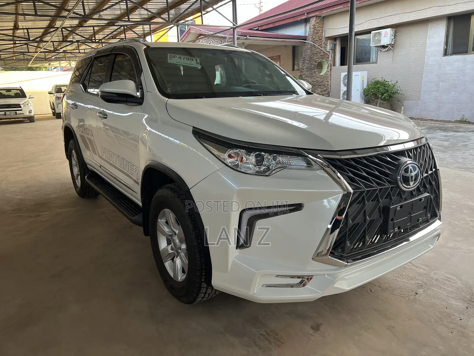 Toyota Fortuner 2.7 AWD 2018 White
