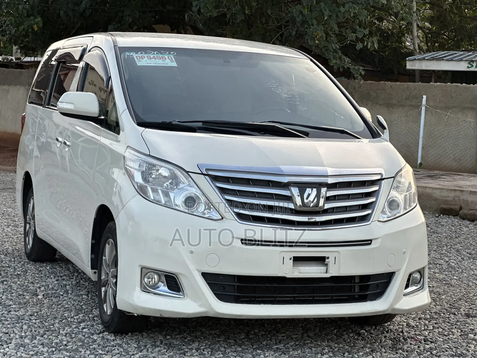 Toyota Alphard 2013 White