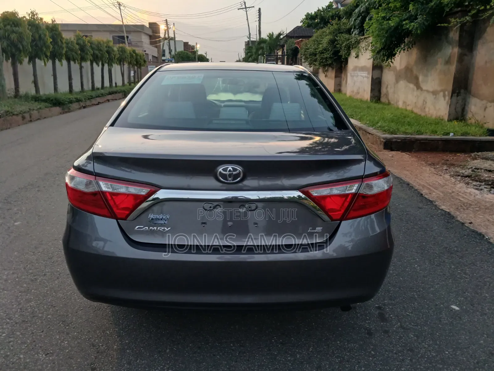 Toyota Camry LE 4dr Sedan (2.5L 4cyl 6A) 2016 Gray