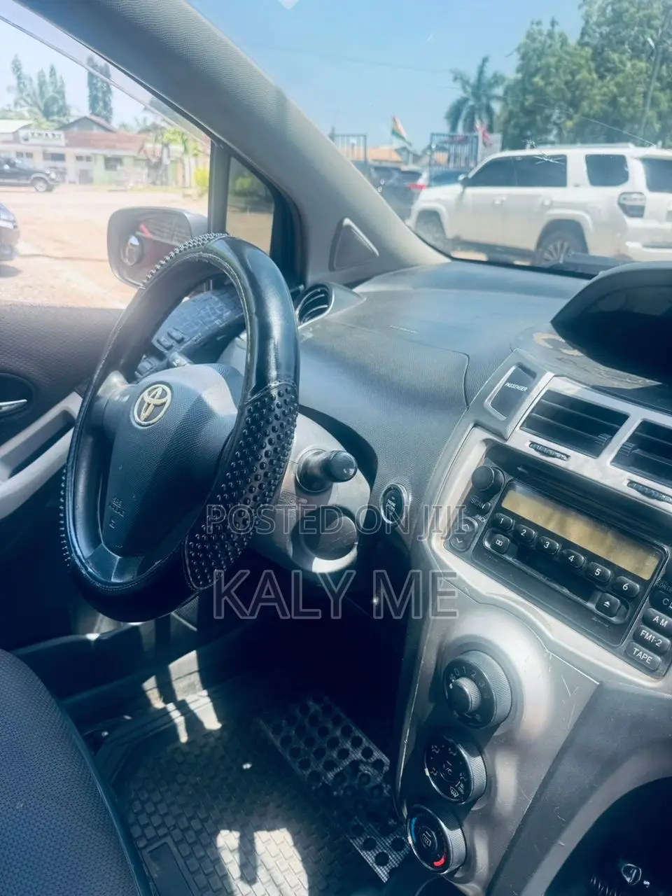 Toyota Vitz 2010 Black