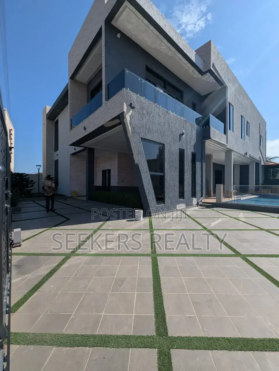 5bdrm Mansion in Seekers Realty, Tseaddo for sale
