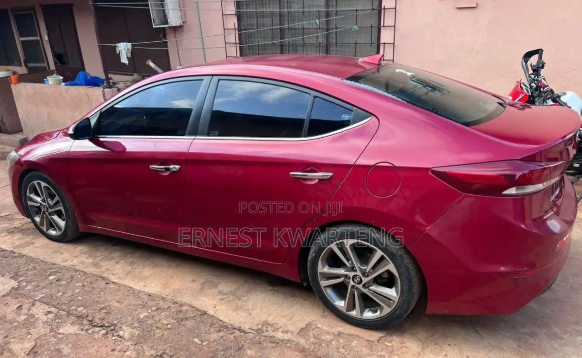 Hyundai Elantra 2017 Red