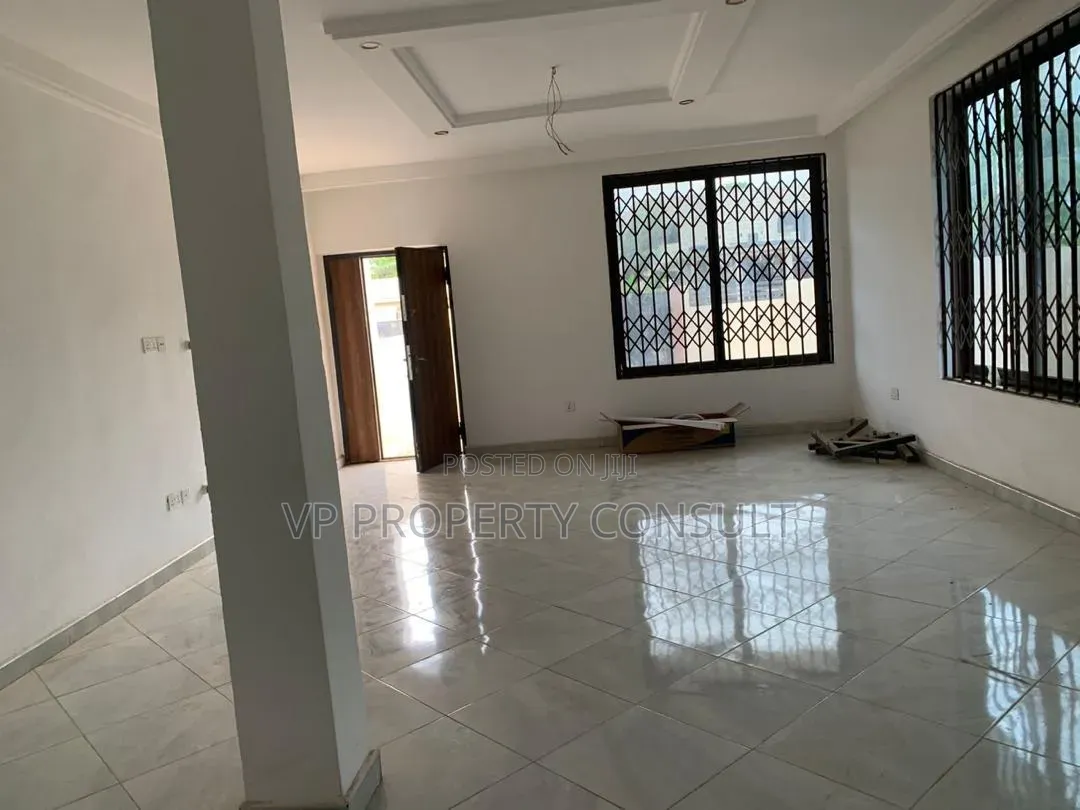 3bdrm House in Oyarifa Mall Area for rent