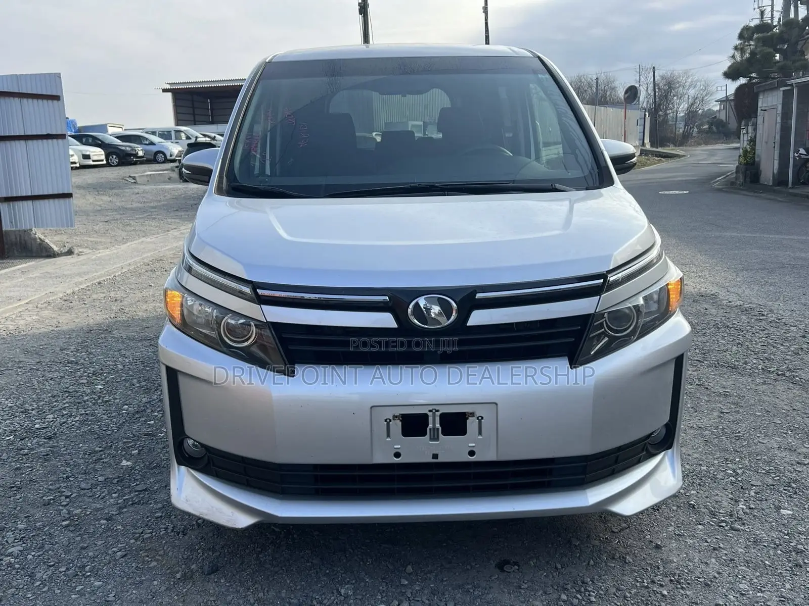 Toyota Voxy 2016 Silver