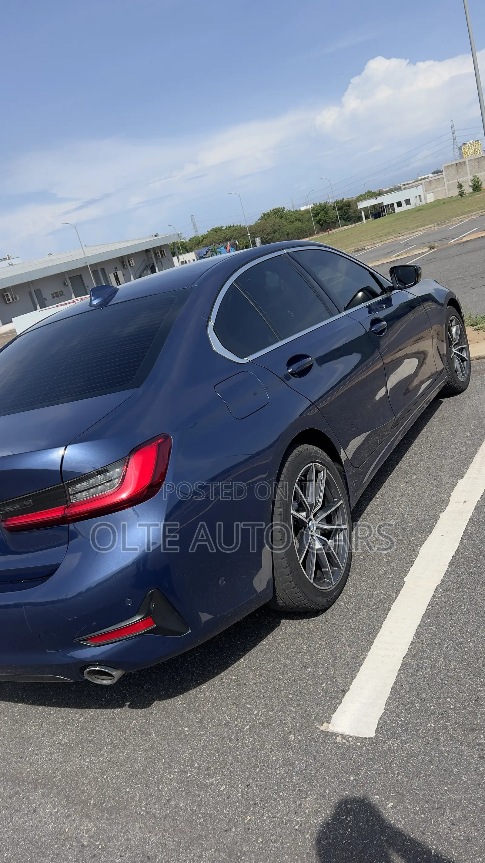 BMW 3 Series 330e Hybrid RWD 2021 Blue