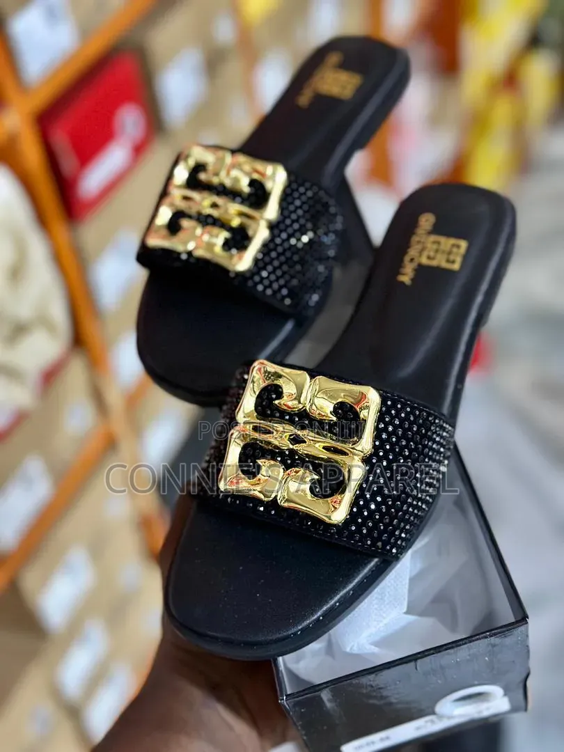 Dolce and Gabbana Quality Leather Slippers for Women