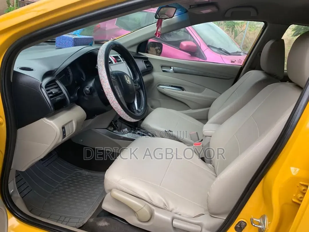 Honda Civic 2014 Yellow