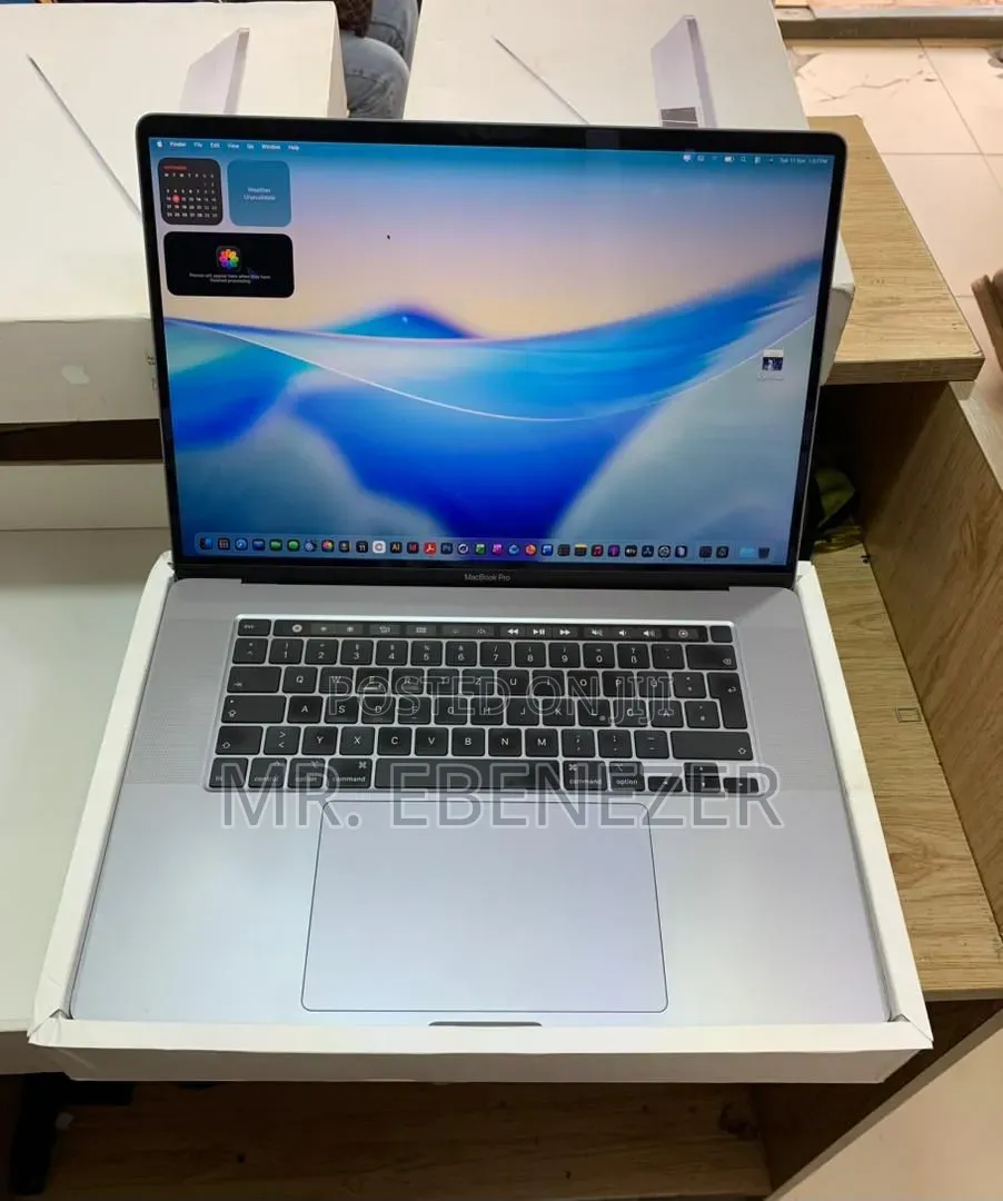 New Laptop Apple MacBook Pro 2019 16GB Intel Core i9 SSD 1T