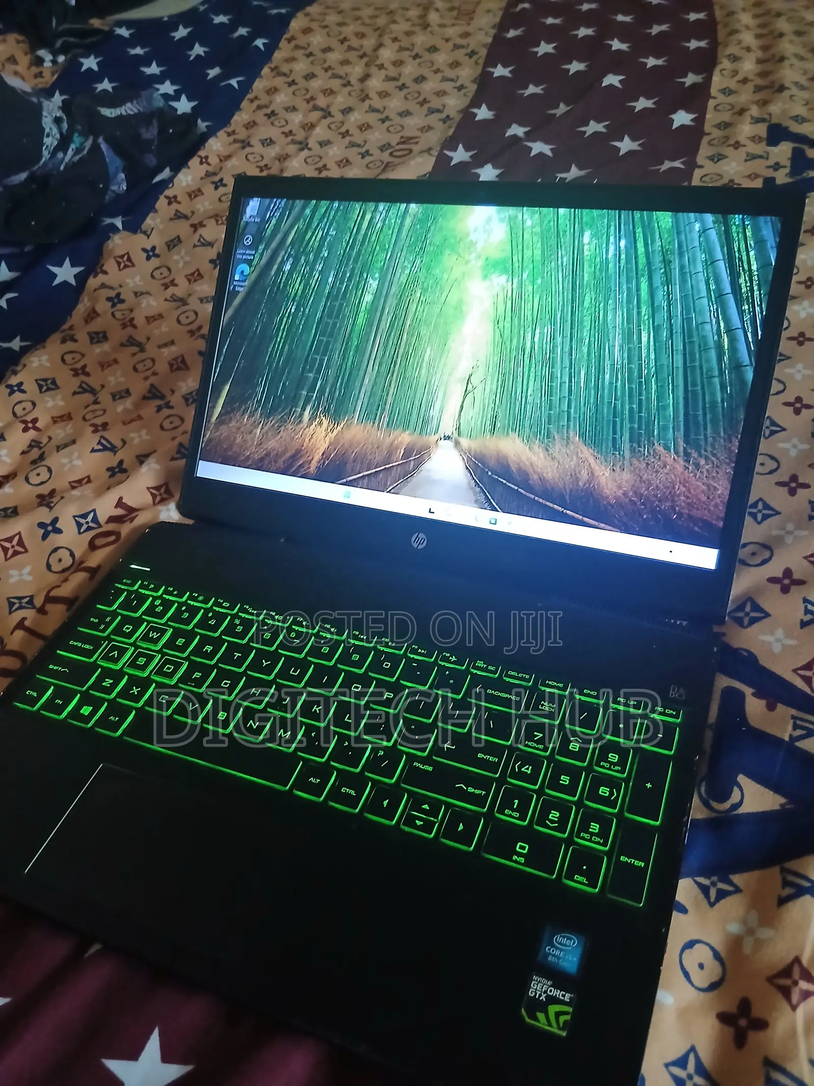 Laptop HP Pavilion 15-cs3063cl 8GB Intel Core i5 HDD+SSD 256GB